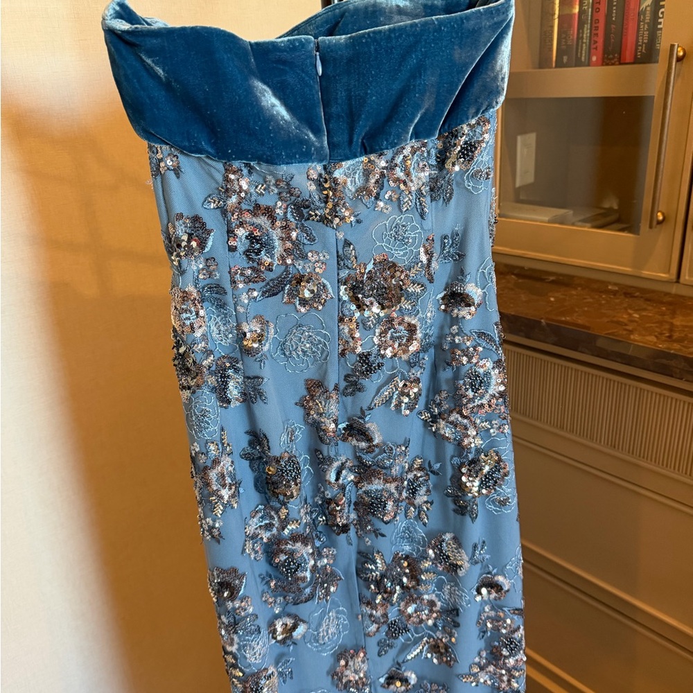 Elegant Strapless Blue Floral Dress - Picture 11 of 15